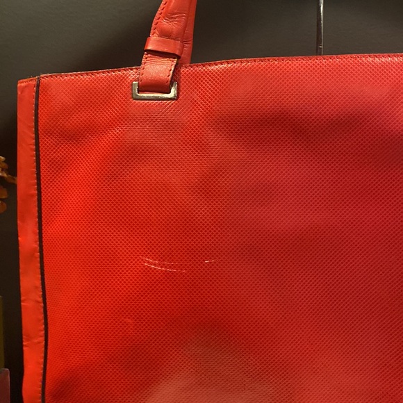 ❤️Bottega Veneta Leather Zip Bag ❤️ - Picture 4 of 11